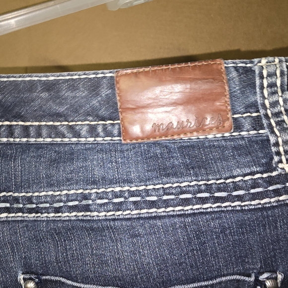 Maurices Stylish Blue Denim Jeans for Women Size 13/14 Plus Size.   116 - Picture 14 of 14